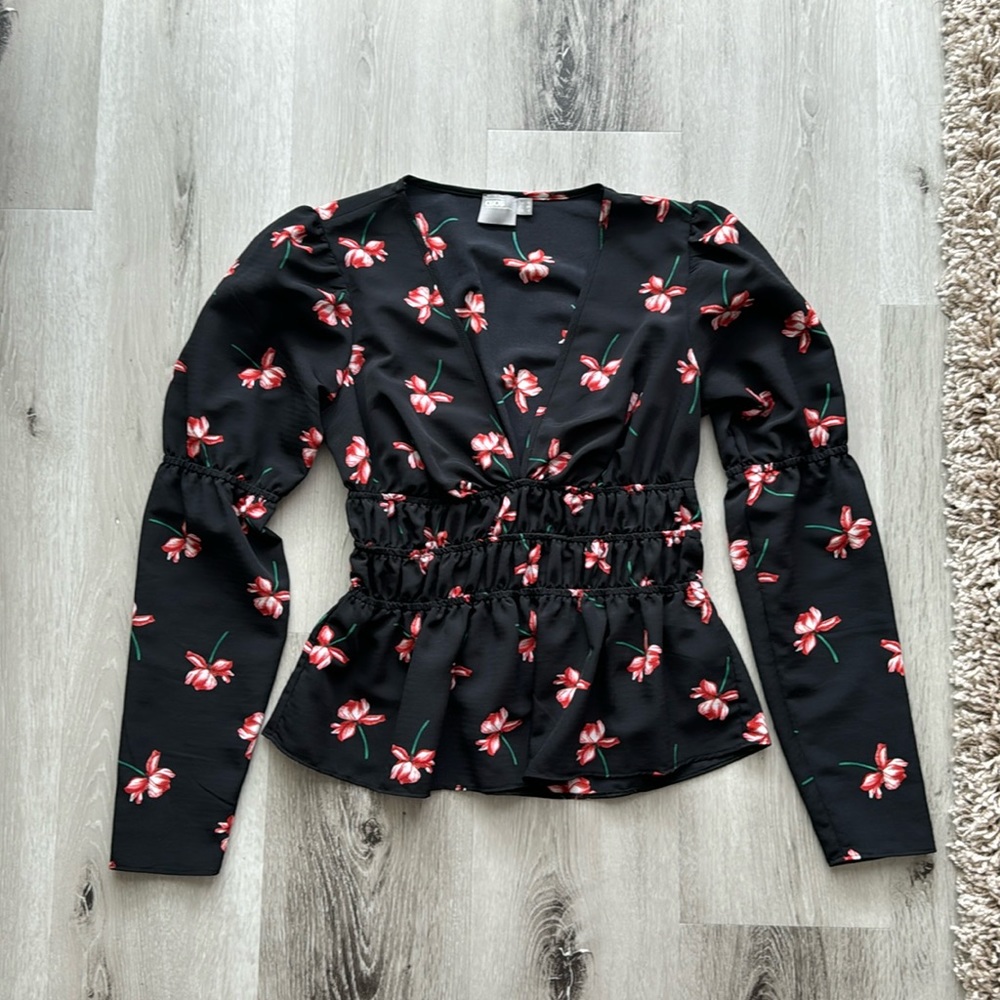 ASOS - Flower top with a cinched waist - size 2